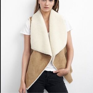 NWOT Velvet by Graham & Spencer Reversible Shearling Sherpa Vest